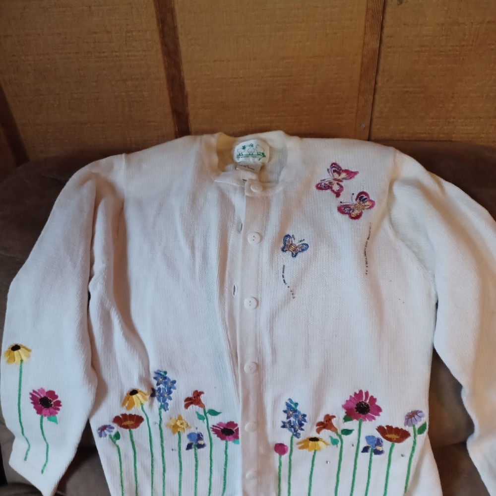 Cardigans sweater